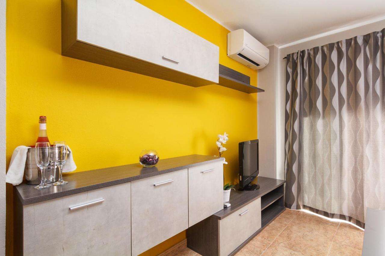 Apartmento Caribe Centro Casasol Нерха Екстериор снимка