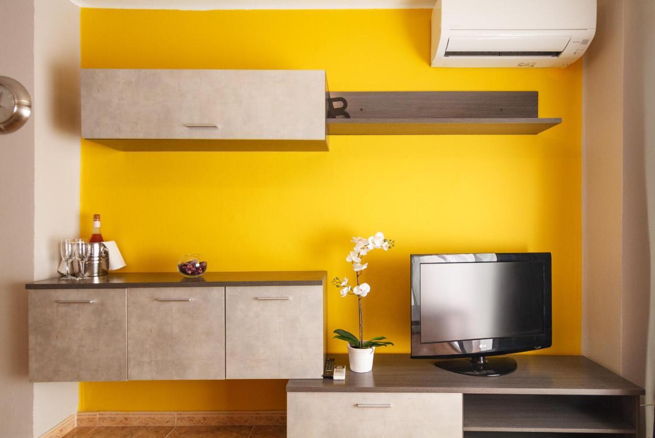 Apartmento Caribe Centro Casasol Нерха Екстериор снимка